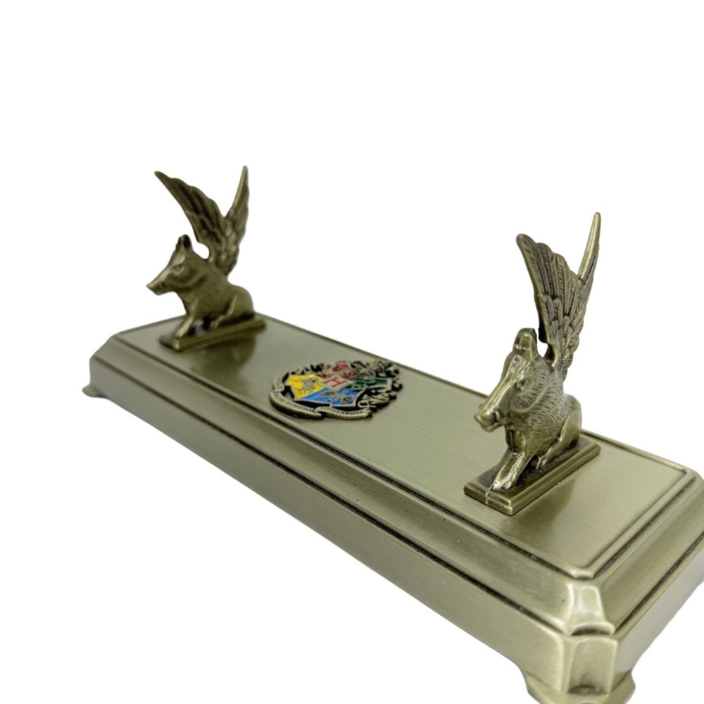 Hogwarts Harry Potter Crested 8” Die Cast Wizard Wand Holder winged boar emblem